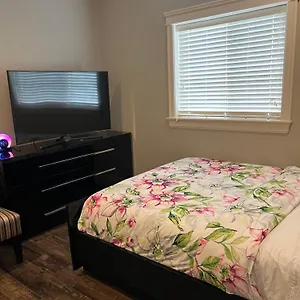 Spacious !!! Newer 2 Bedrooms Entire !! Near Airport !!!! , Abbotsford Canada